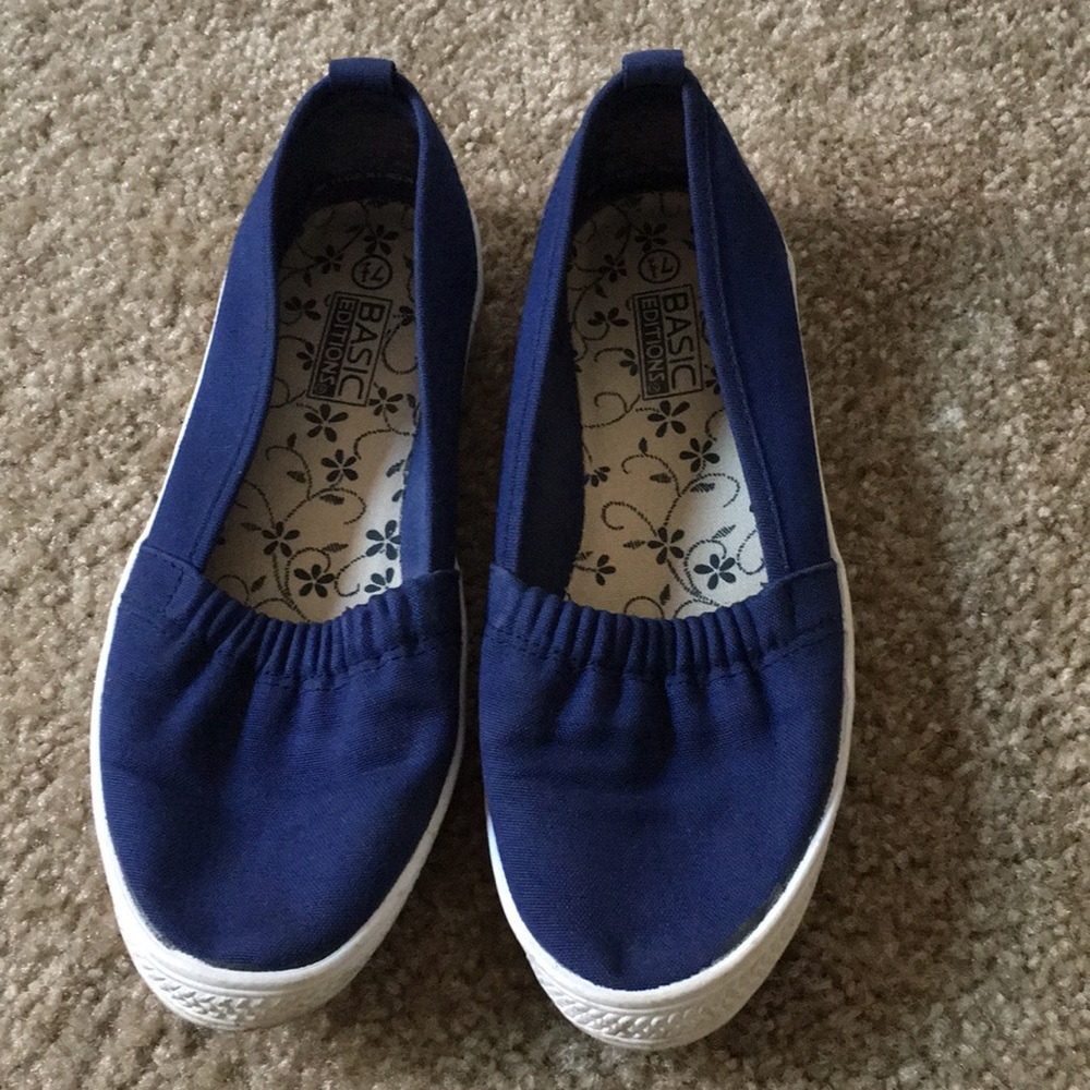 FREE WITH PURCHASE! Canvas flats